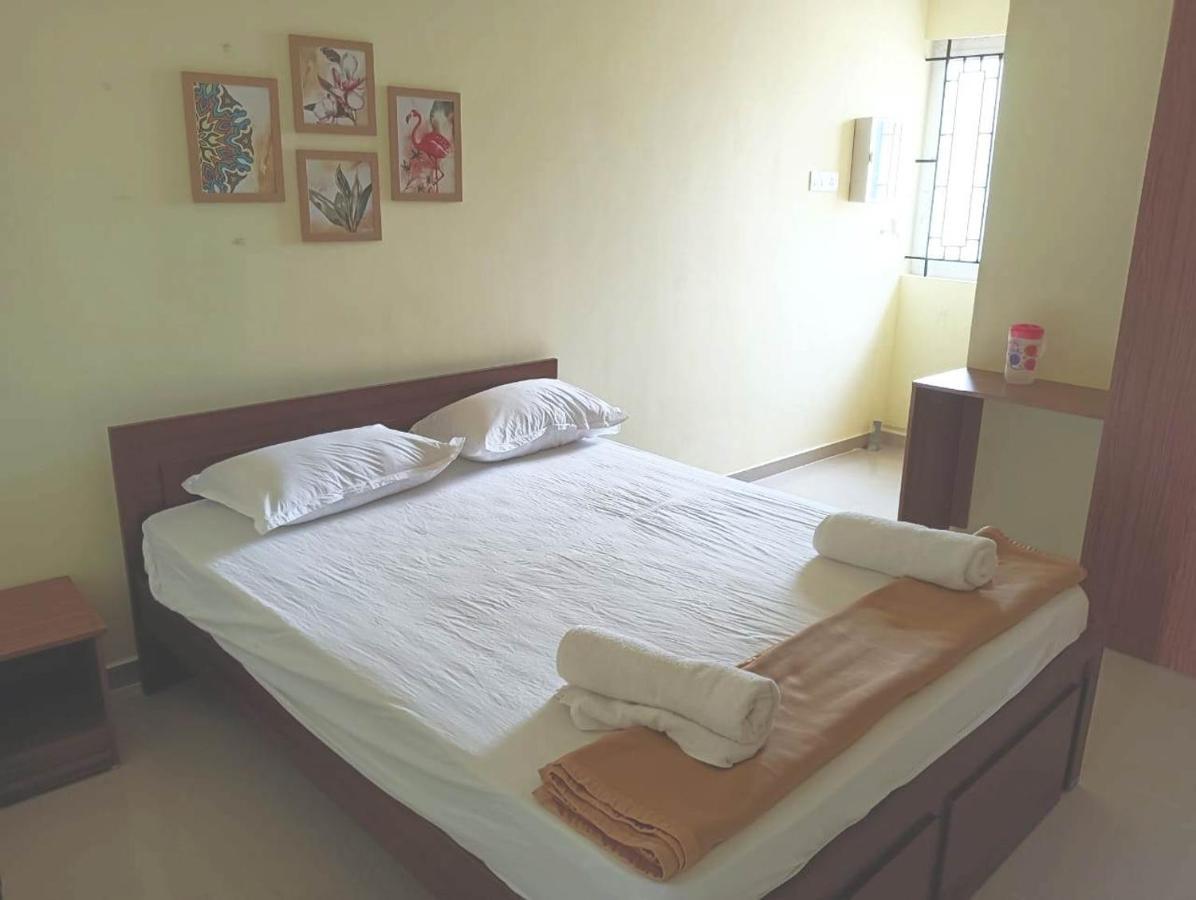Surathi Enclave Standard Rooms Karumattampatti Bagian luar foto